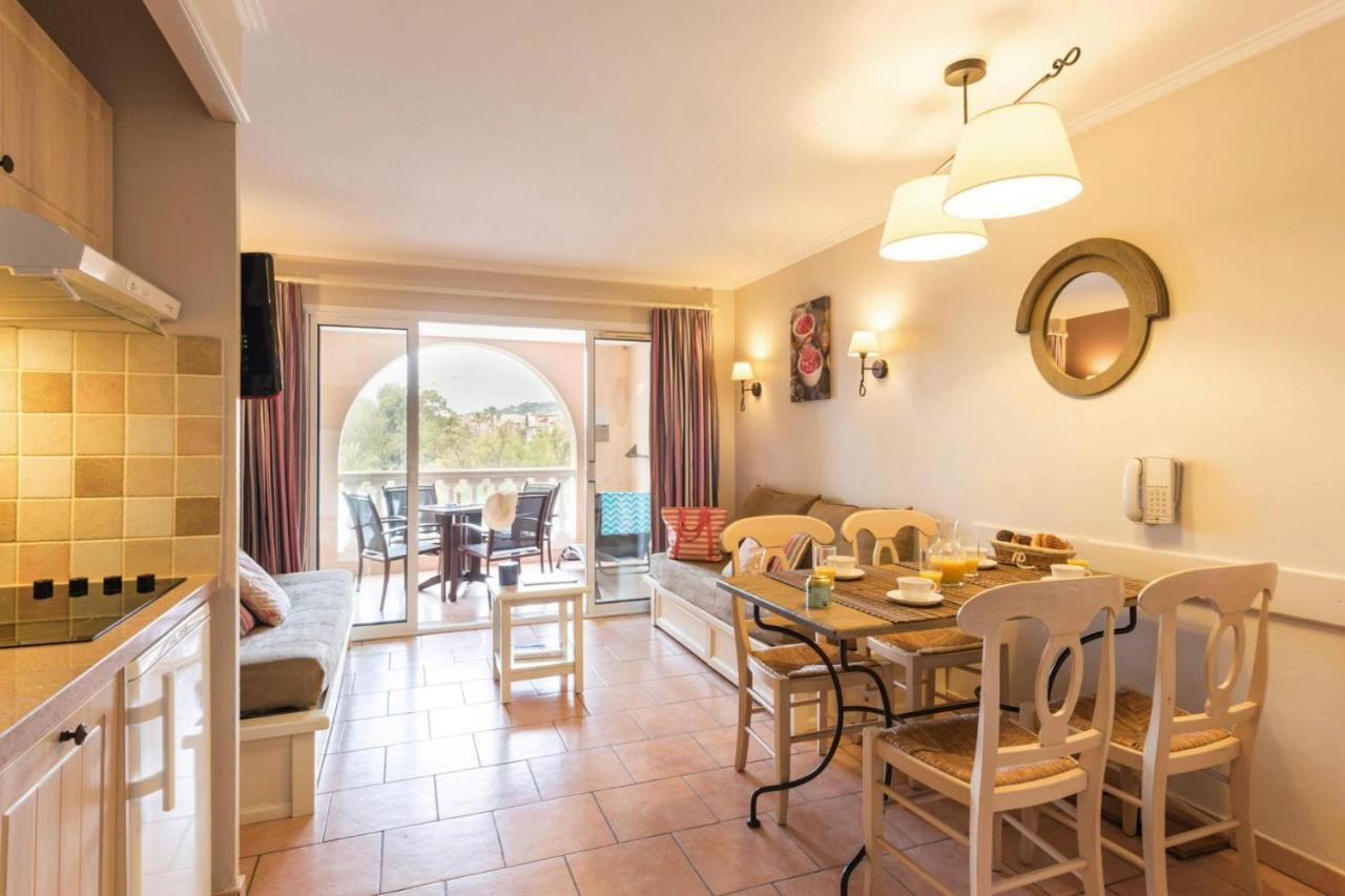 Residence Pierre & Vacances Premium Les Calanques Des Issambres レ・ズィサンブル エクステリア 写真