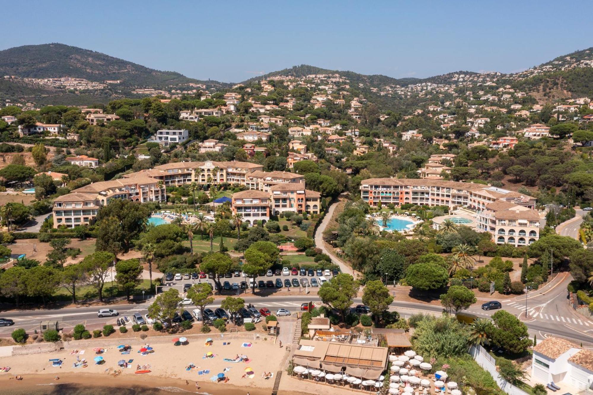 Residence Pierre & Vacances Premium Les Calanques Des Issambres レ・ズィサンブル エクステリア 写真