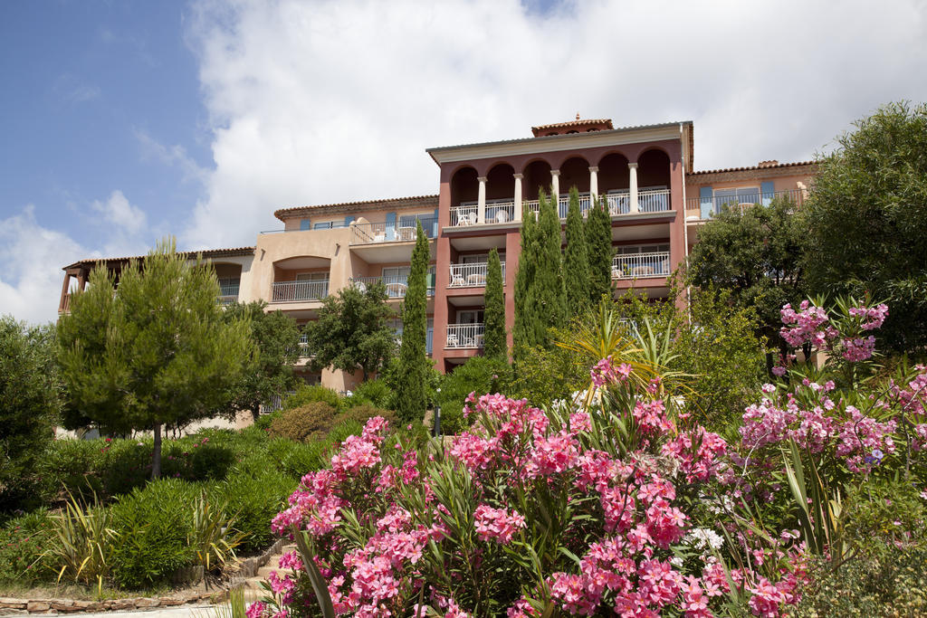 Residence Pierre & Vacances Premium Les Calanques Des Issambres レ・ズィサンブル エクステリア 写真