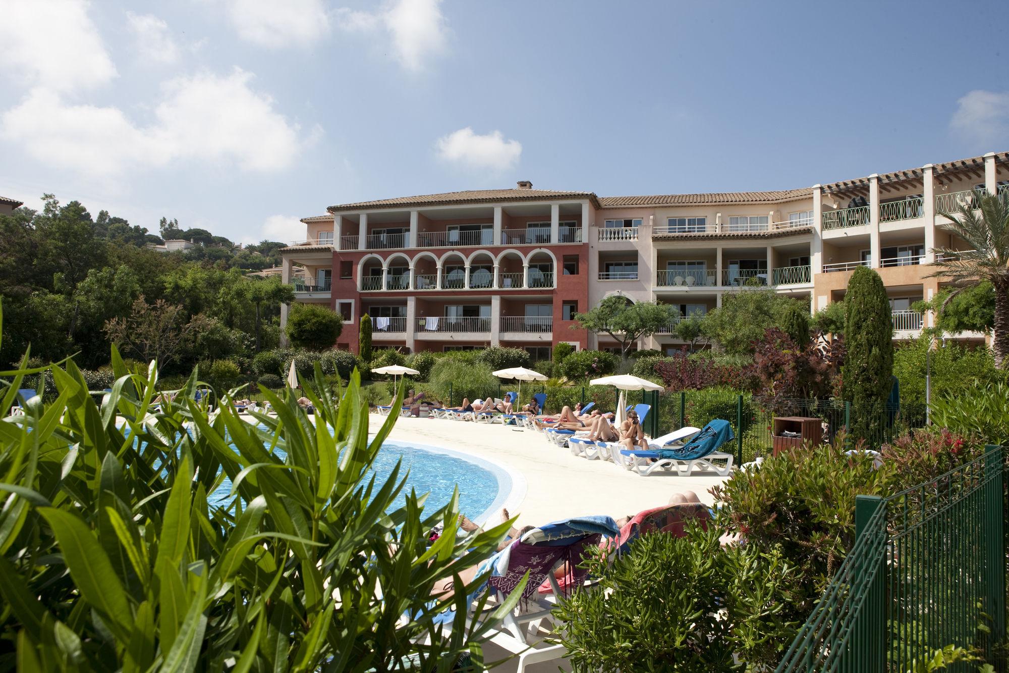 Residence Pierre & Vacances Premium Les Calanques Des Issambres レ・ズィサンブル エクステリア 写真