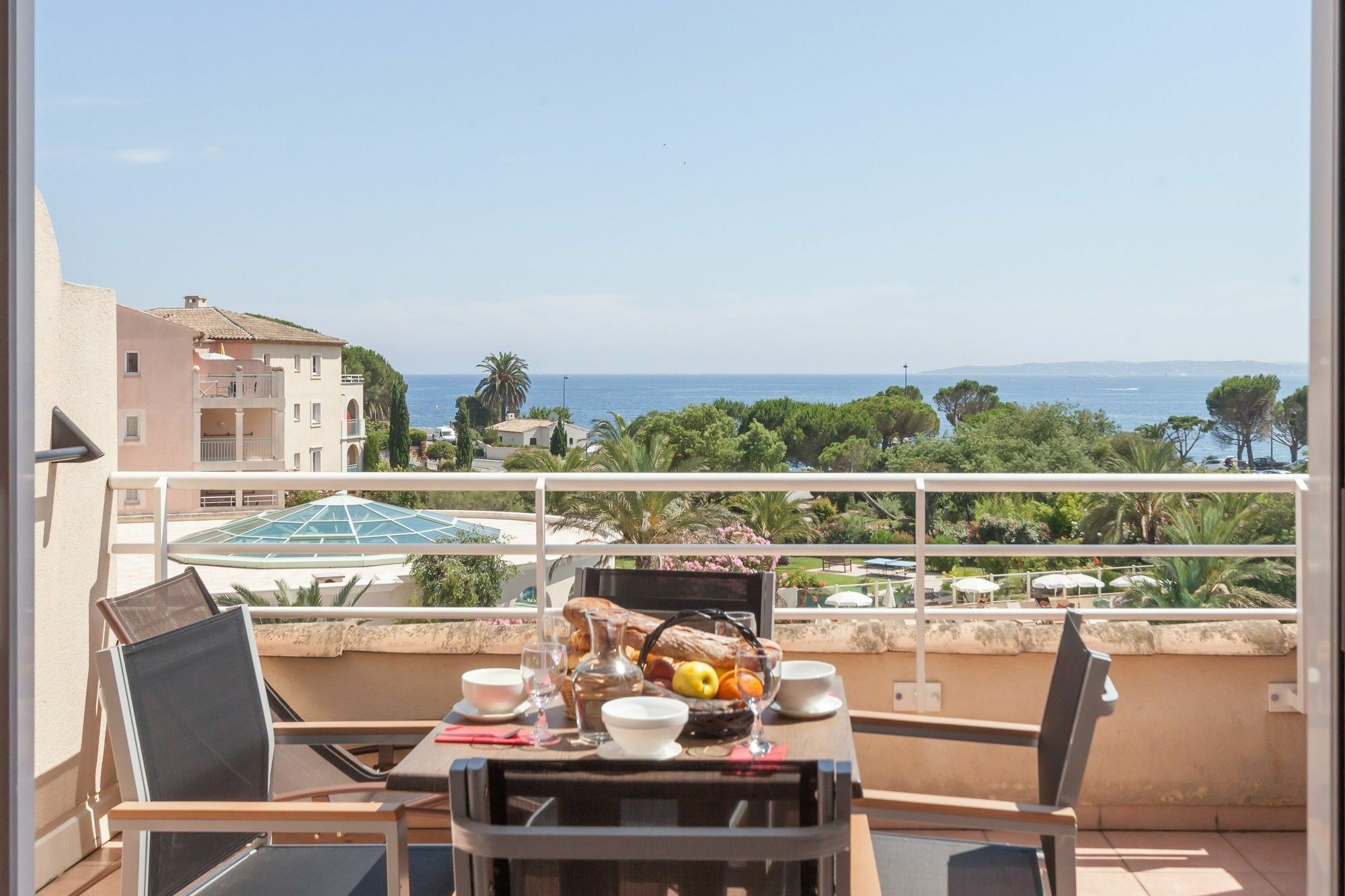 Residence Pierre & Vacances Premium Les Calanques Des Issambres レ・ズィサンブル エクステリア 写真